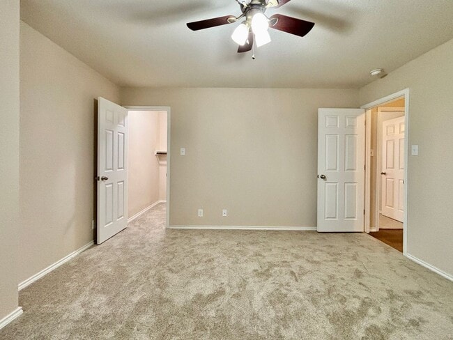 Building Photo - Welcome to this Big & Beautiful! 5 bed/3.5...