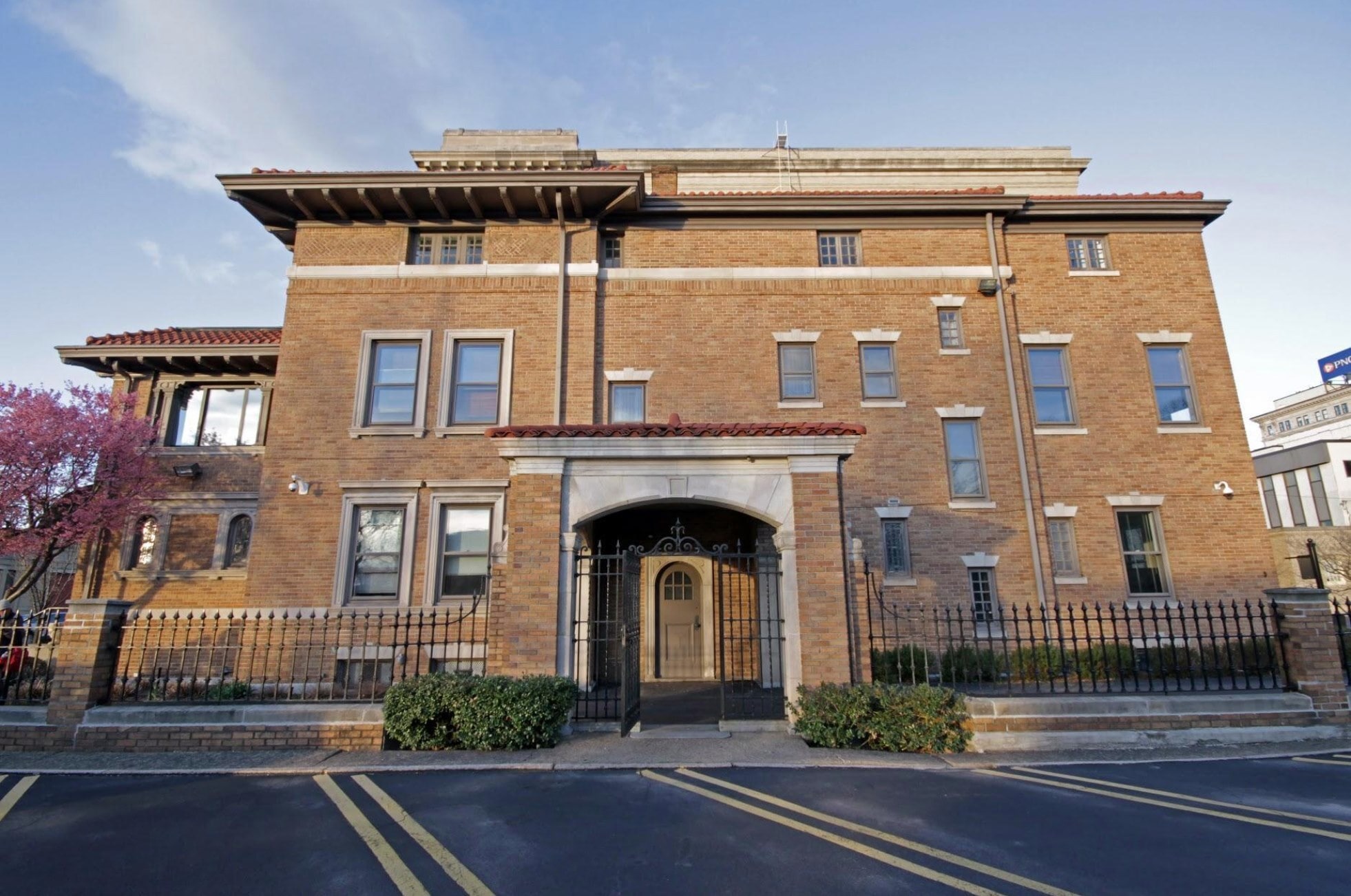 Side Facade - 24 S River St