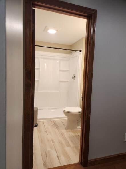 Building Photo - 21 Glengarry Dr