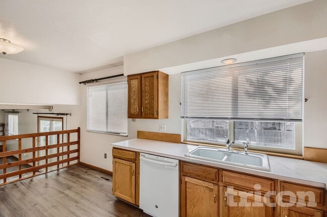 Building Photo - 6552 W Morraine Pl