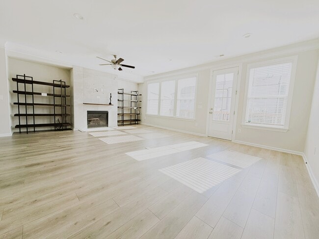 Building Photo - 939 Haybeck Ln