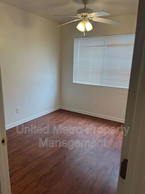 Building Photo - 8360 E. Lakeshore Drive