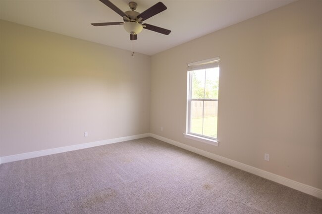 Building Photo - 71 London Cir