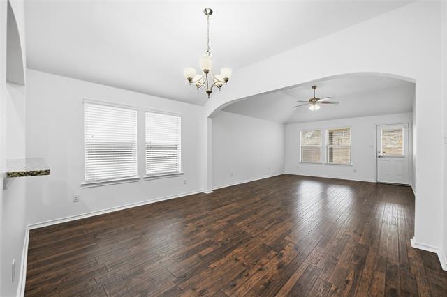 Building Photo - 10844 Live Oak Creek Dr