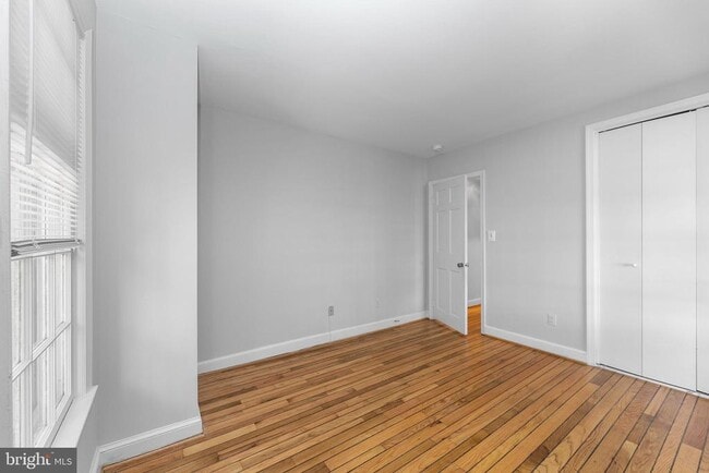 Building Photo - 2810 N Glade St NW