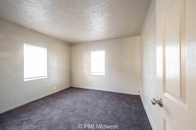Building Photo - "Charming 3-Bedroom Haven in Indianapolis ...