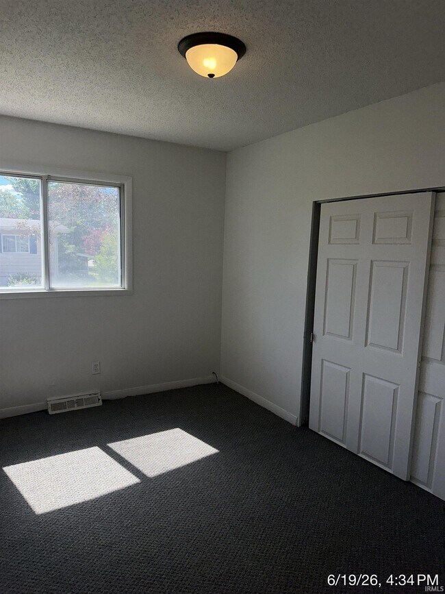 Building Photo - 3235 Schilling St