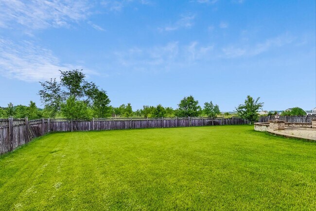 Building Photo - 2951 Old Glory Dr