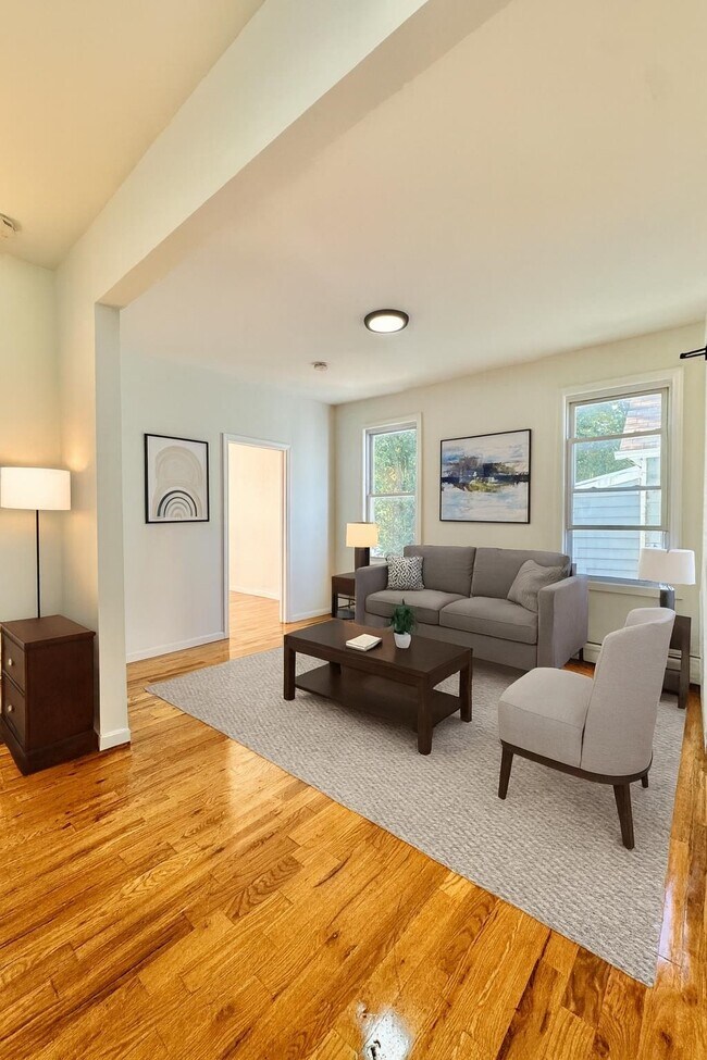 Building Photo - 245 DUNCAN Ave