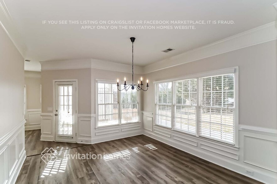 Building Photo - 17 Windermere Bend NW