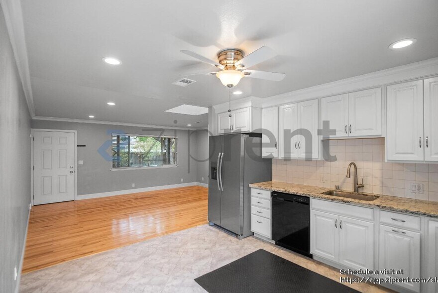 Building Photo - 134 Kittoe Dr