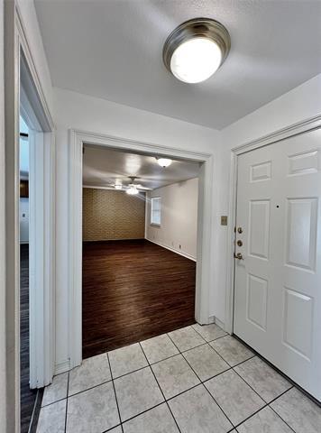 Building Photo - 725 Danish Dr