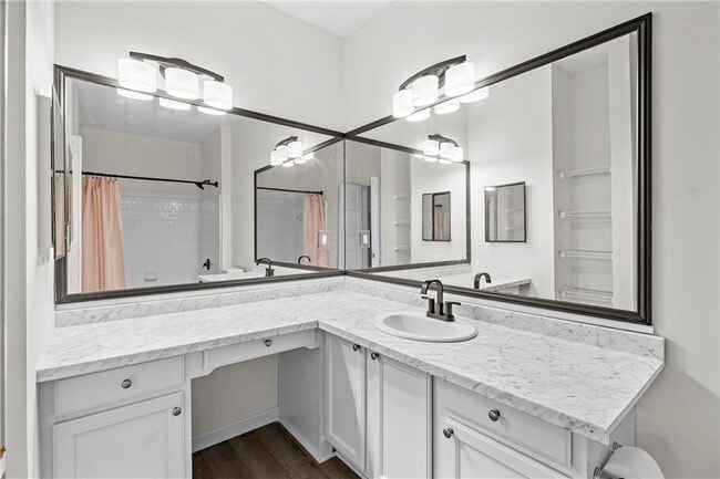 Building Photo - 5641 Roswell Rd