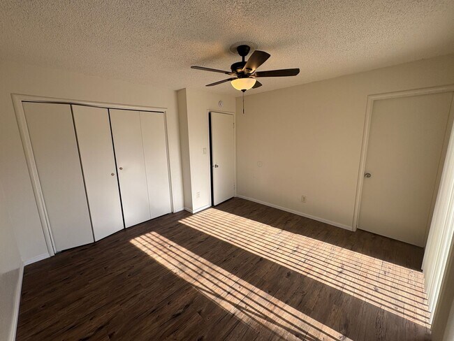Building Photo - Spacious NW Visalia Home Rent Ready!