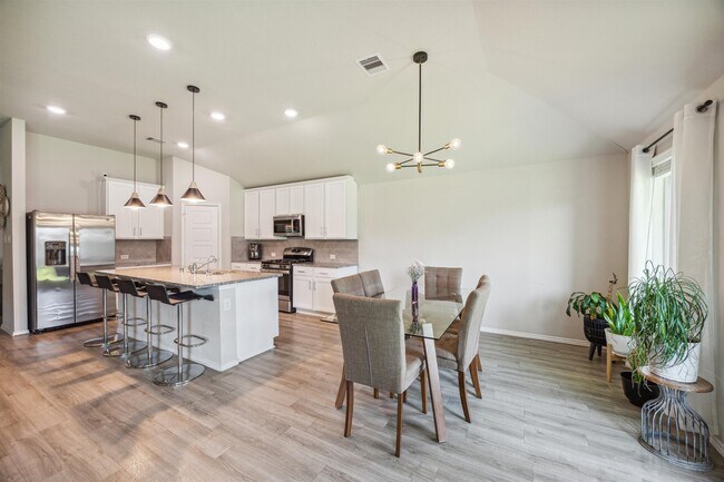 Building Photo - 6414 Fiddlewood Thicket Ln