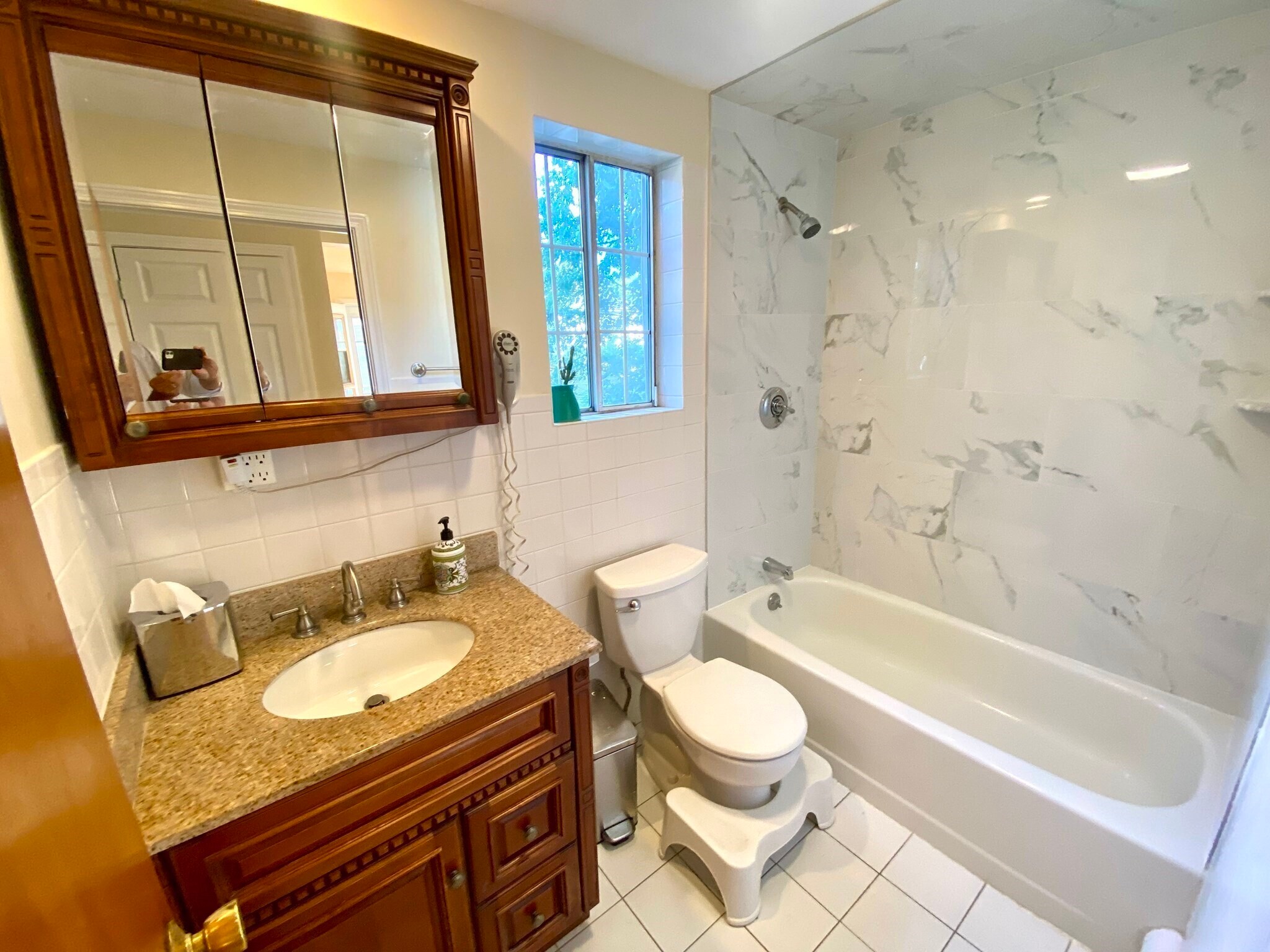 Building Photo - 9 Arthur Ter