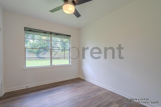 Building Photo - 4111 Beran Dr