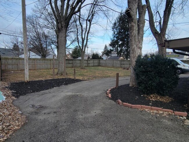 Building Photo - 3603 S Smithville Rd