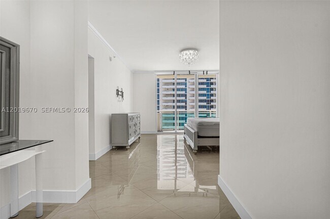 Building Photo - 3001 S Ocean Dr