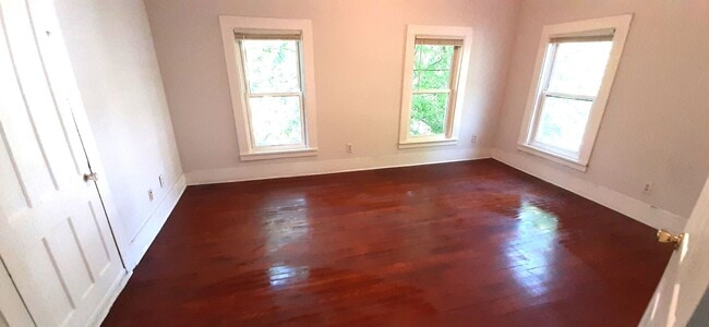 Building Photo - 504 S Aurora St