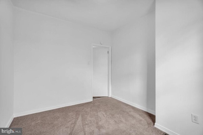 Building Photo - 3227 Chatham St