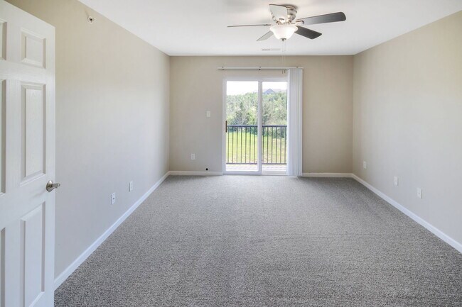 Building Photo - 30 Stonewall Creek Ct