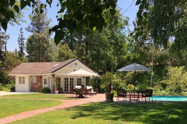 Large Private Yard with Pool/Guest House - 4542 Westchester Dr