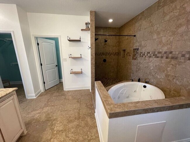 Building Photo - Gulf Breeze - Waterfront - East Bay - 4 Bedroom, 2.5 Bathrooms, plus office