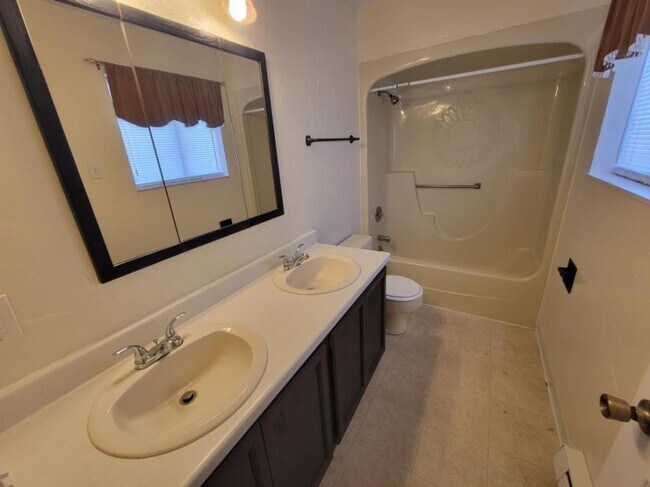 Building Photo - 2 bedroom in Billings MT 59102
