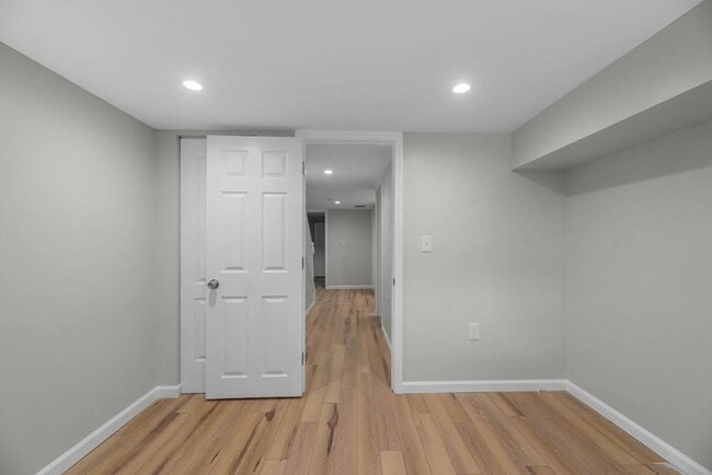 Building Photo - 126 S Highland Ave