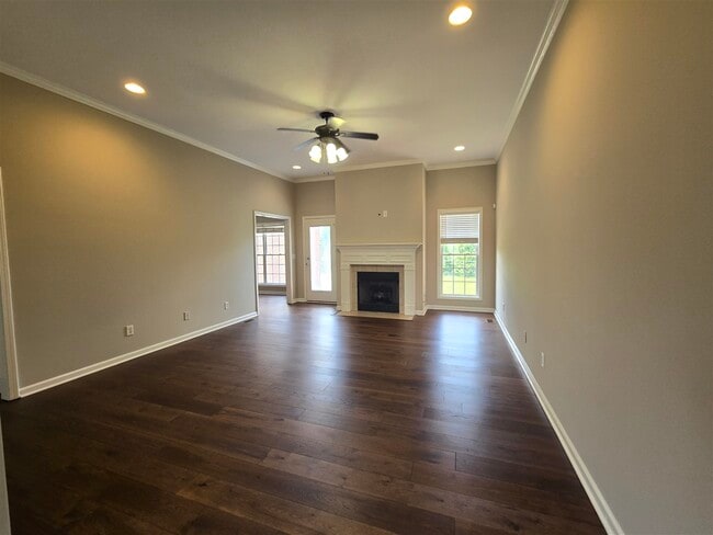 Building Photo - 309 Eureka Way