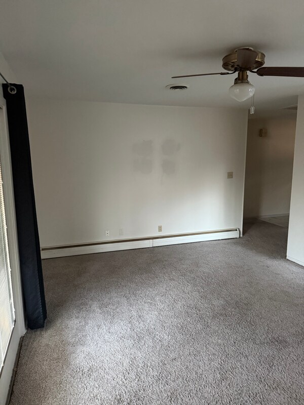 Building Photo - 19 Eton Ct