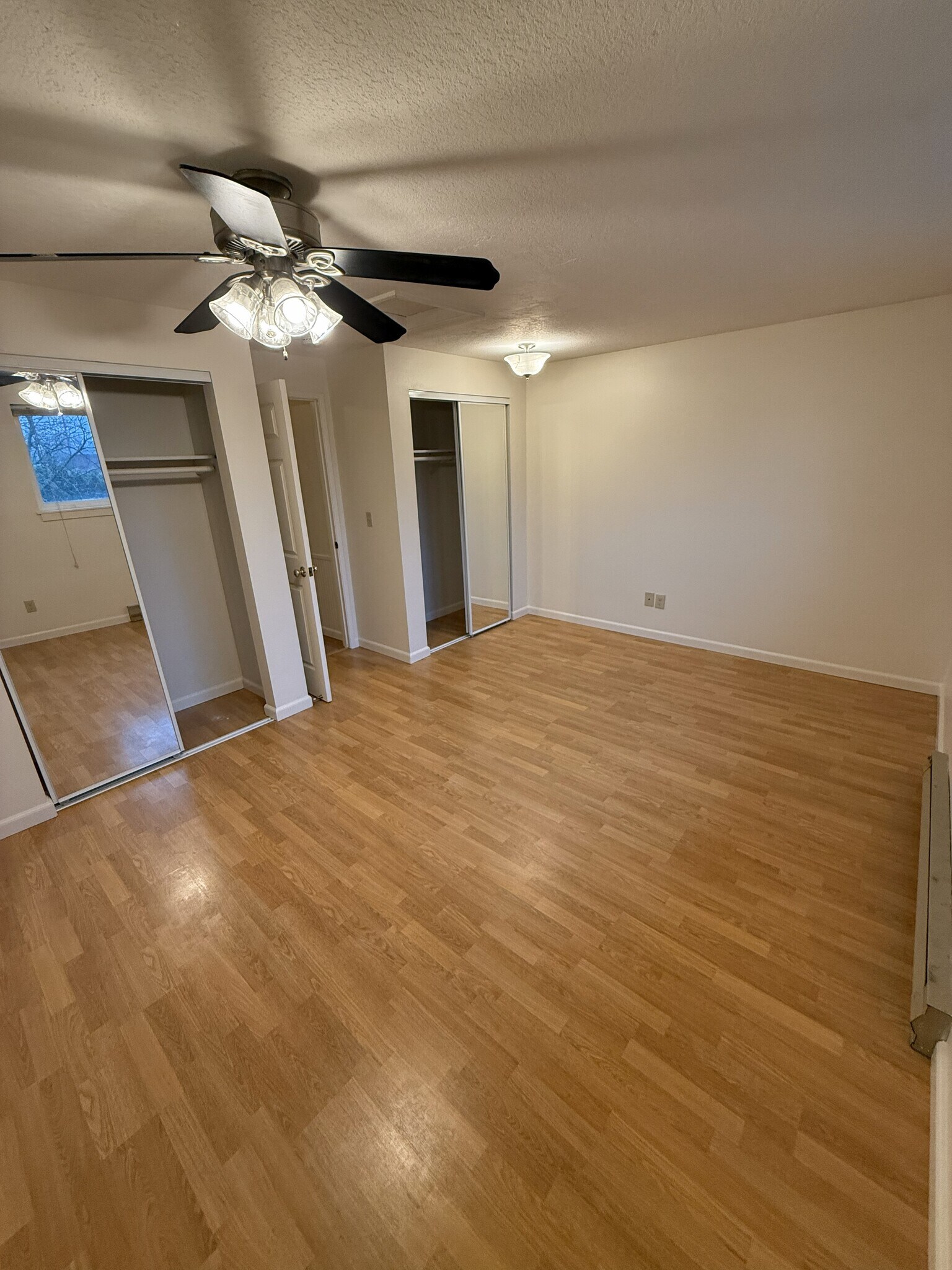 Building Photo - 2317 SE Division St