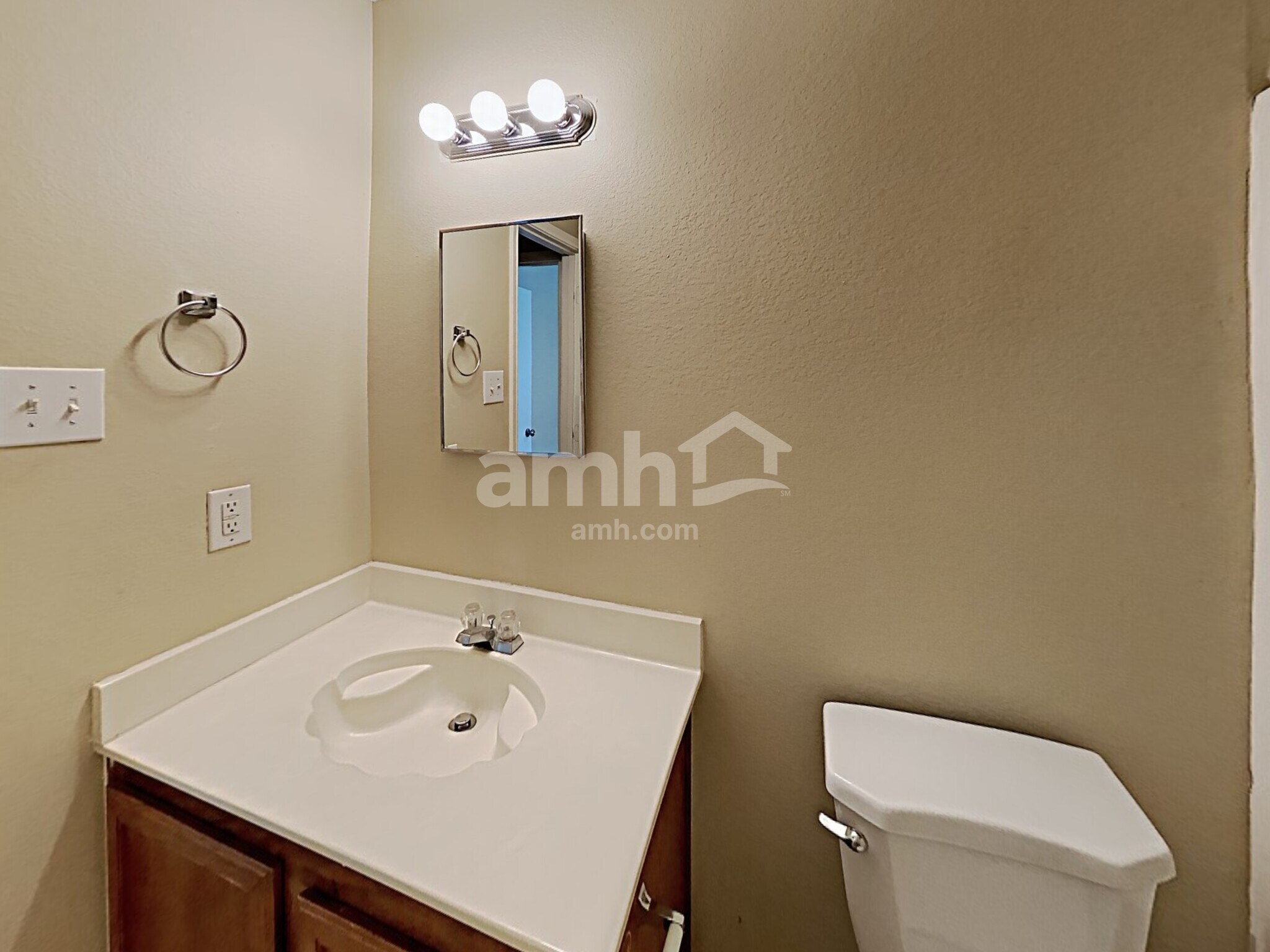 Building Photo - 1514 Lonesome Dove Trail