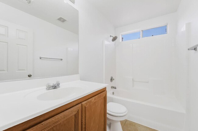 Building Photo - Modern Comfort in the Heart of Coronado Ranch!