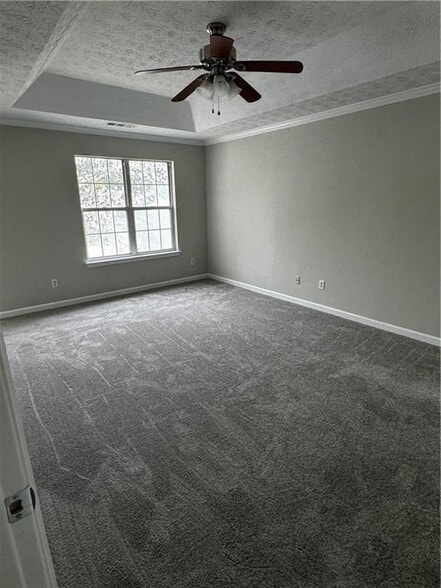 Building Photo - 2463 Meadow Spring Dr