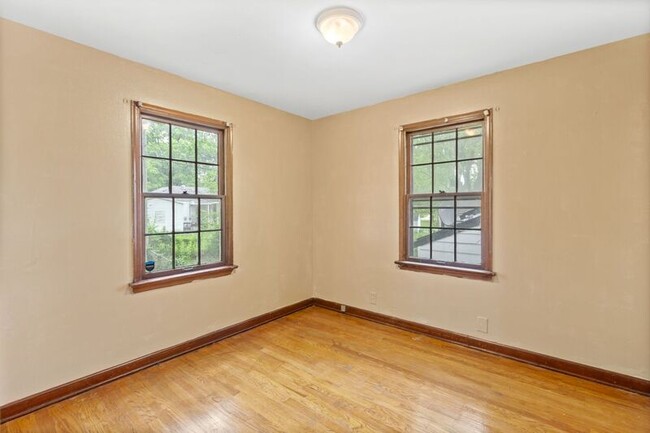 Building Photo - 1167 Ashford Dr