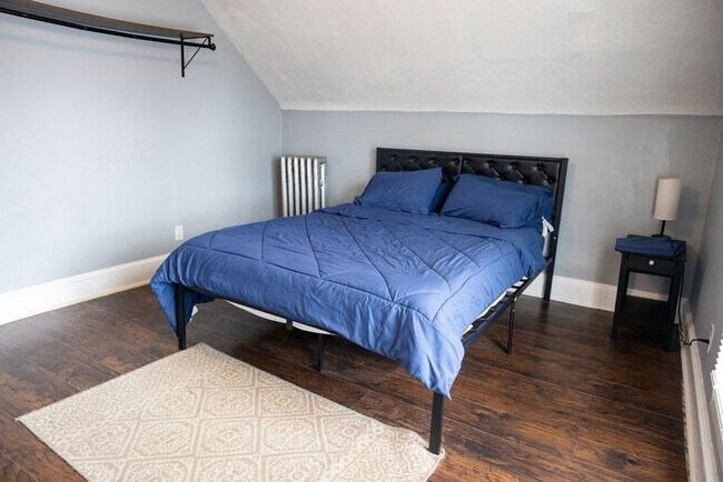 Building Photo - 38 Greenacre Square