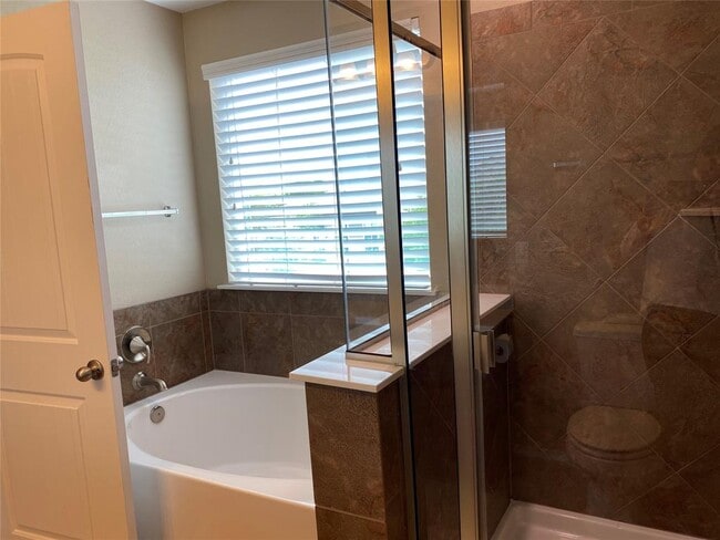 Building Photo - 1729 Arial Dr