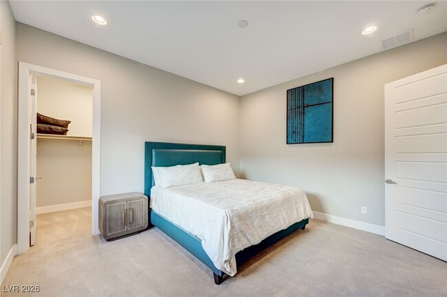 Building Photo - 4056 Desert Trce Ct