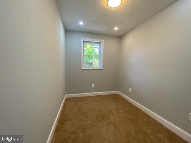 Building Photo - 4616R Pulaski Ave