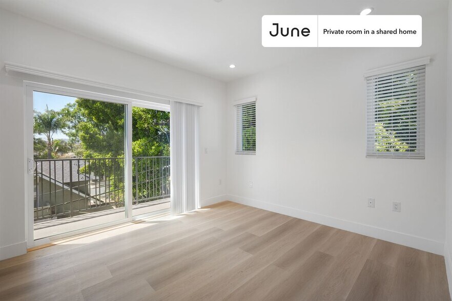 Building Photo - Private bedroom in 4 bed/3 bath Home