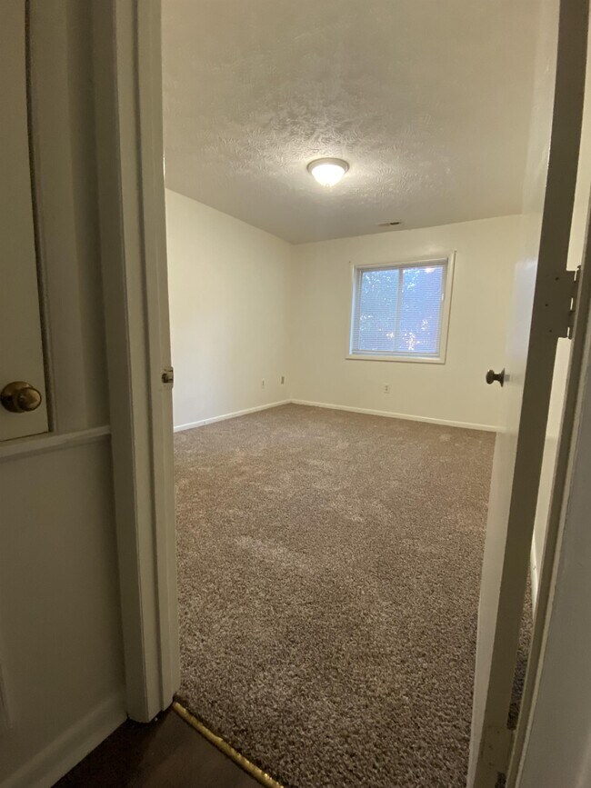 Building Photo - 6408 Starbrook Dr