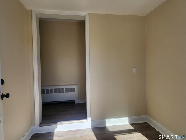 Building Photo - 2 Tolland Grn