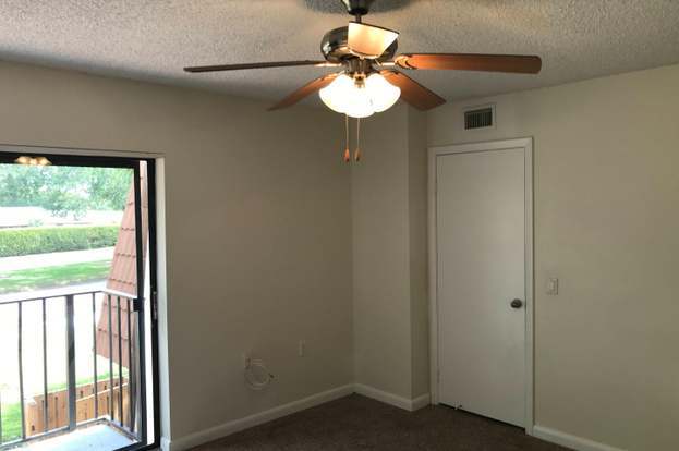 Building Photo - 233 Charter Way