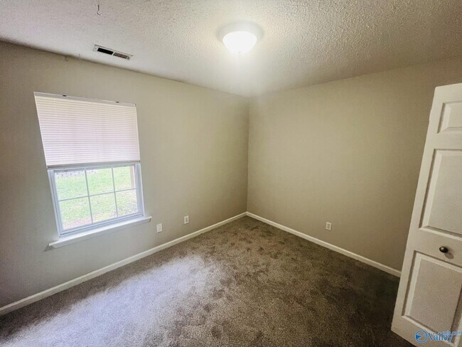 Building Photo - 179 Sandy Hollow Dr NW