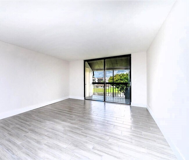 Building Photo - 12219 SW 14th Ln