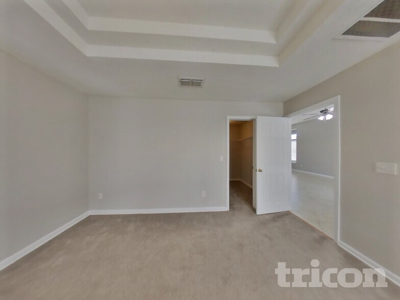 Building Photo - 12740 Black Angus Dr
