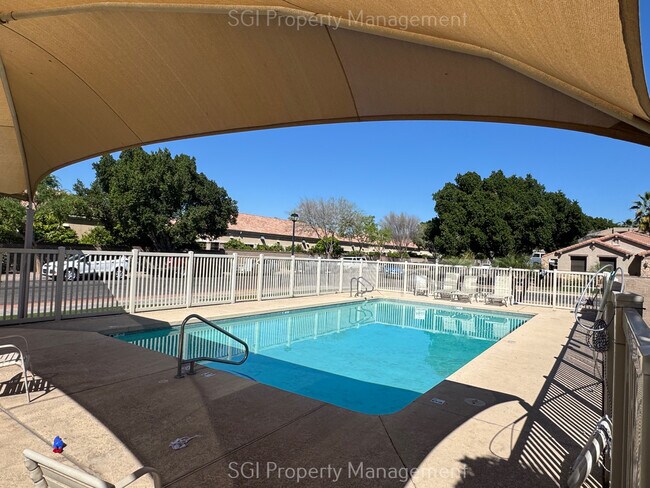 Building Photo - 5313 E Hilton Ave