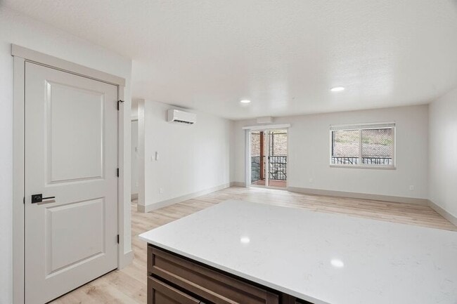 Building Photo - 1816 N 15th St